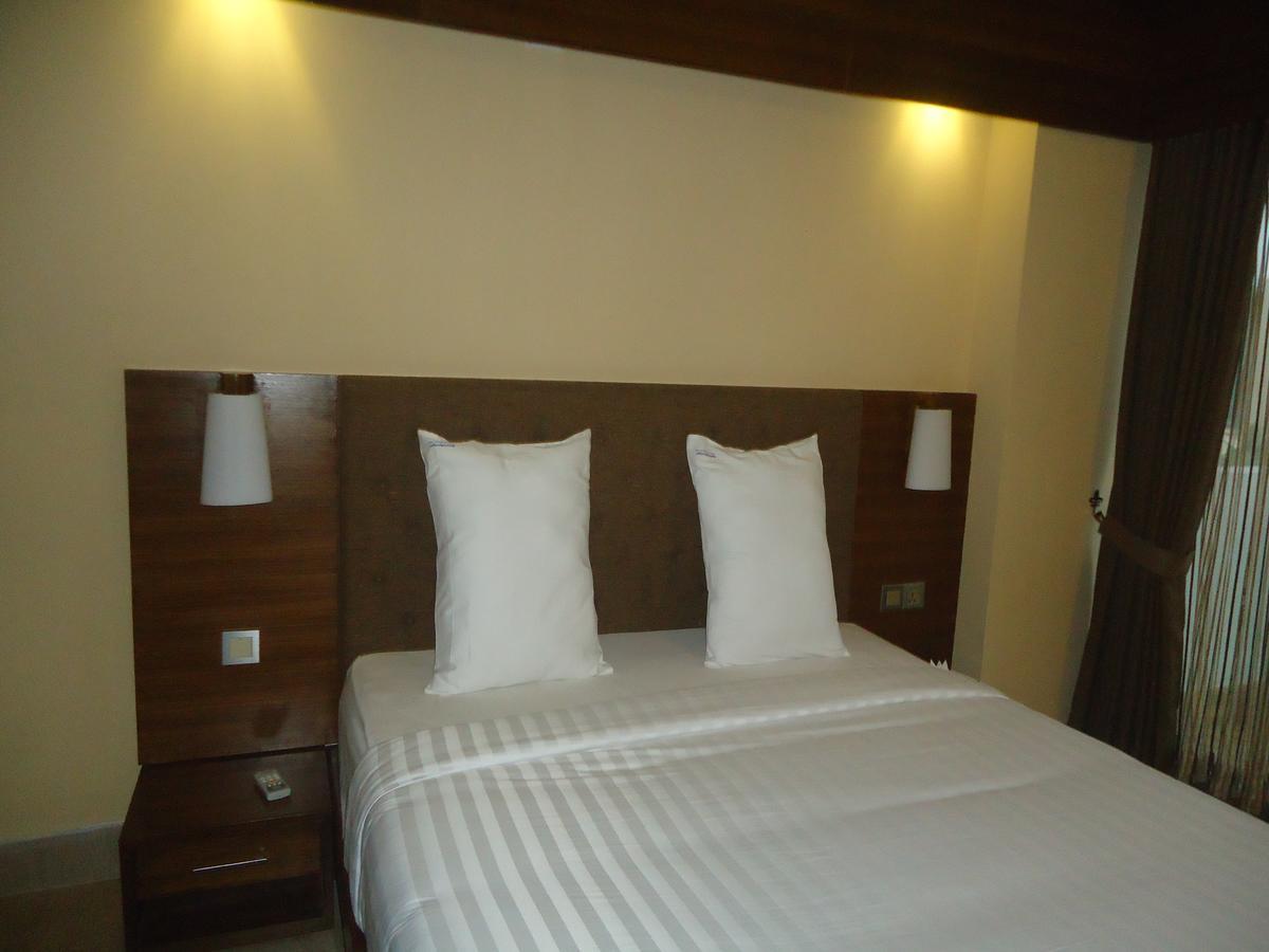 Neeshorgo Hotel & Resort Cox's Bazar Exteriör bild