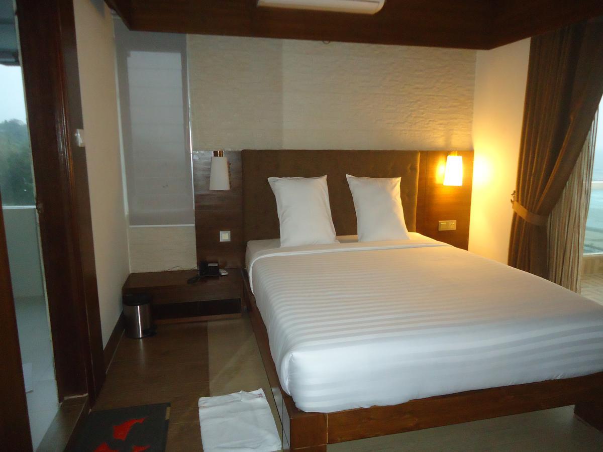 Neeshorgo Hotel & Resort Cox's Bazar Exteriör bild