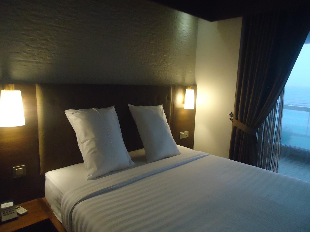 Neeshorgo Hotel & Resort Cox's Bazar Exteriör bild